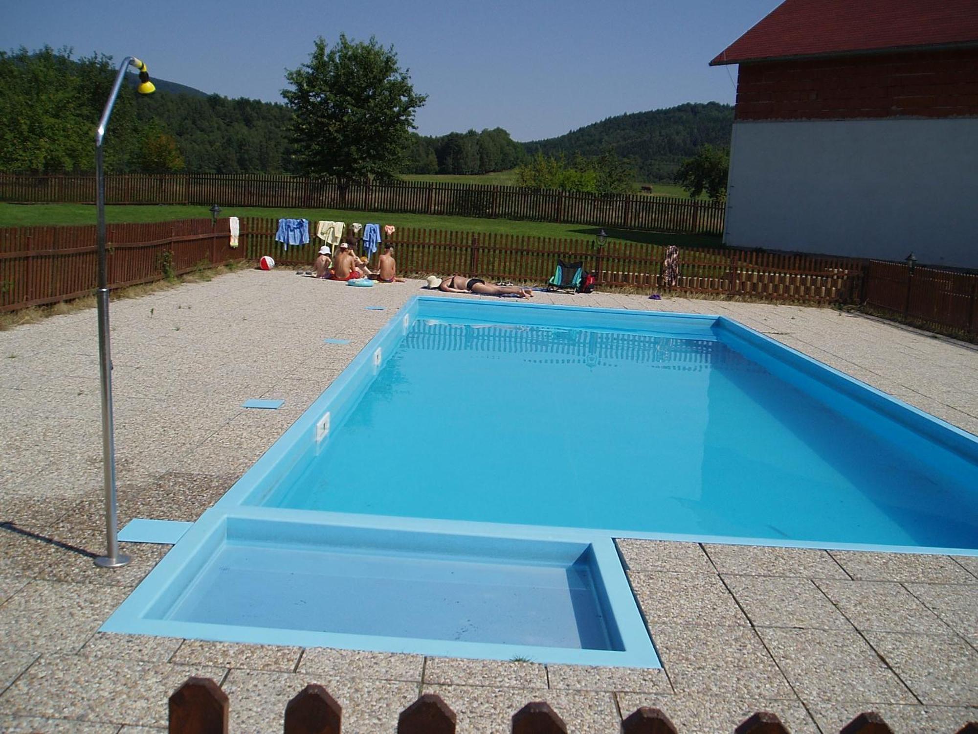 Restaurace A Penzion Ceska Hospoda Heřmanice Extérieur photo