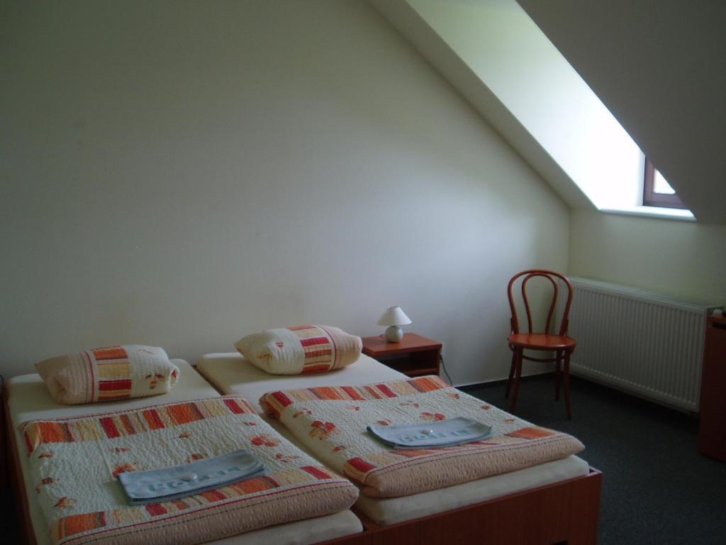 Restaurace A Penzion Ceska Hospoda Heřmanice Chambre photo